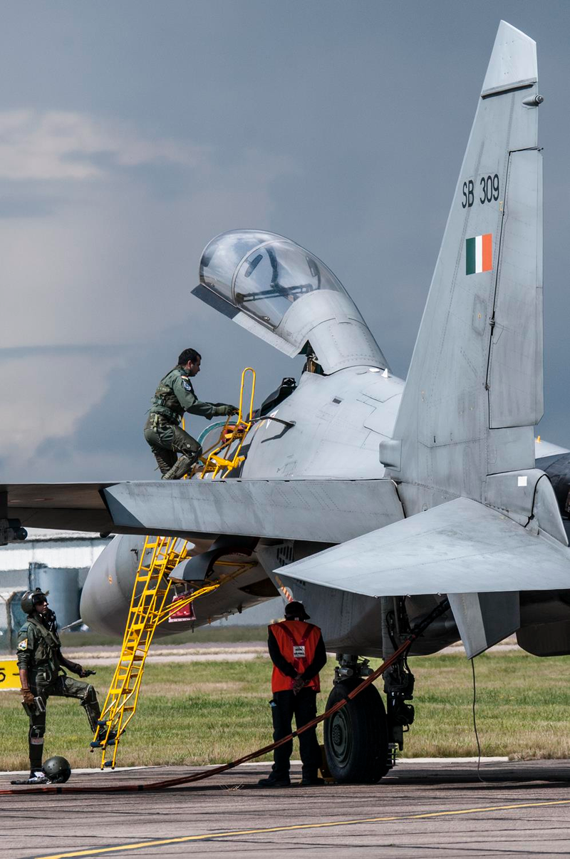 Illustration for article titled Photos: India's Su-30MKI Flankers Sparred With Royal Air Force Typhoons